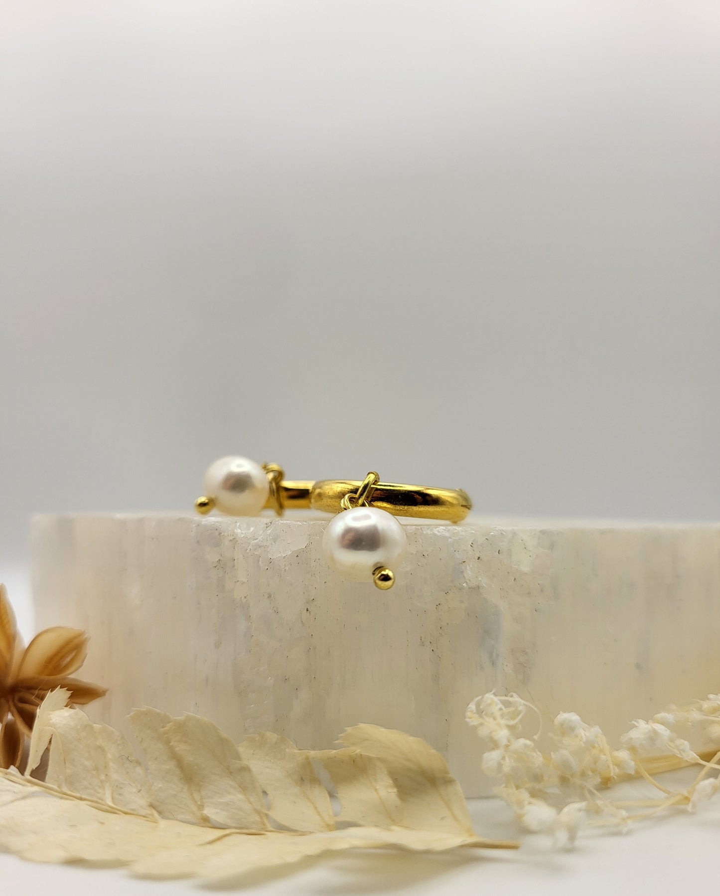 Elegant hoop earrings with freshwater pearls