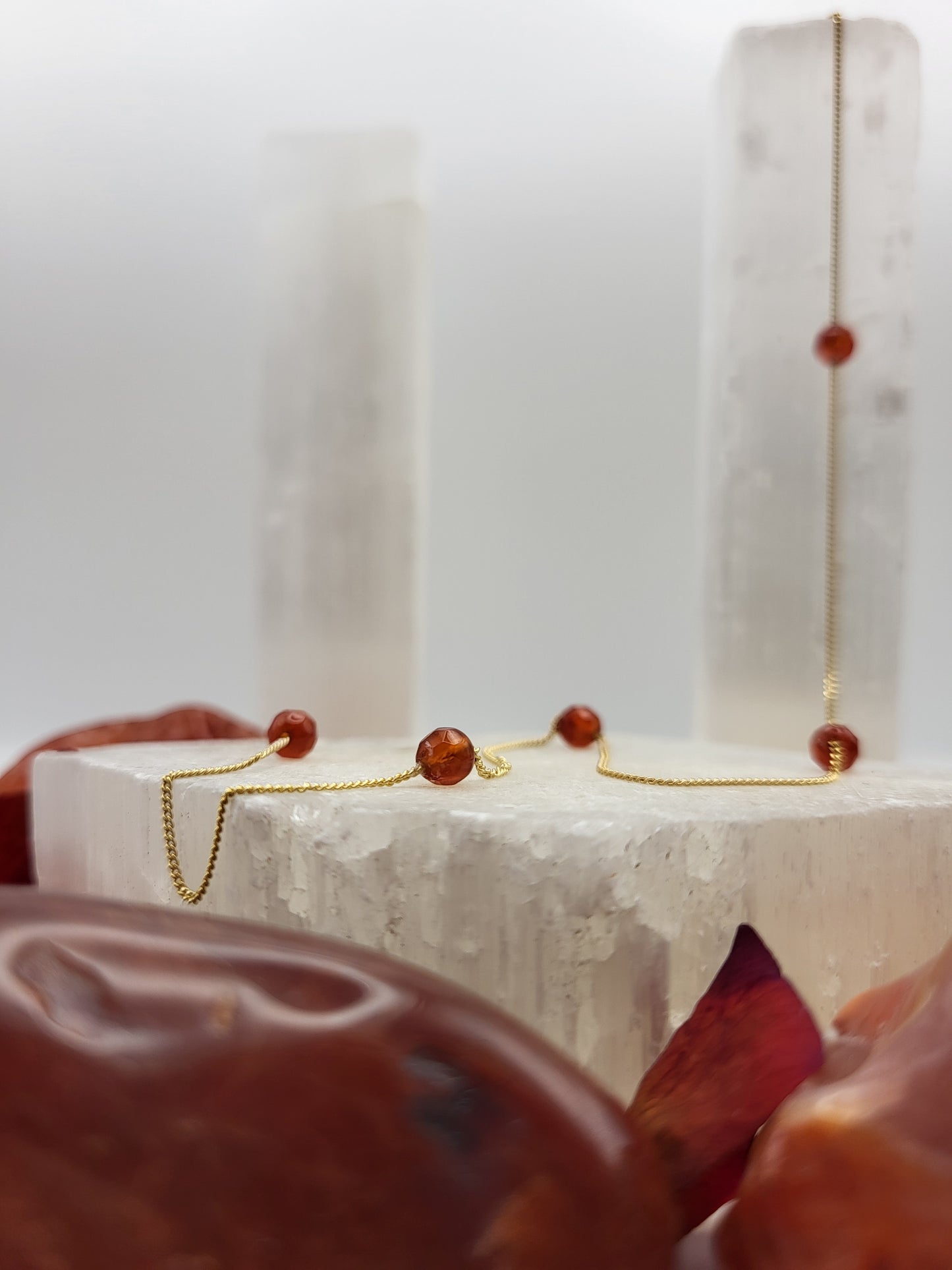 Goldene Kraft – Karneol Kette für Energie und Ausstrahlung