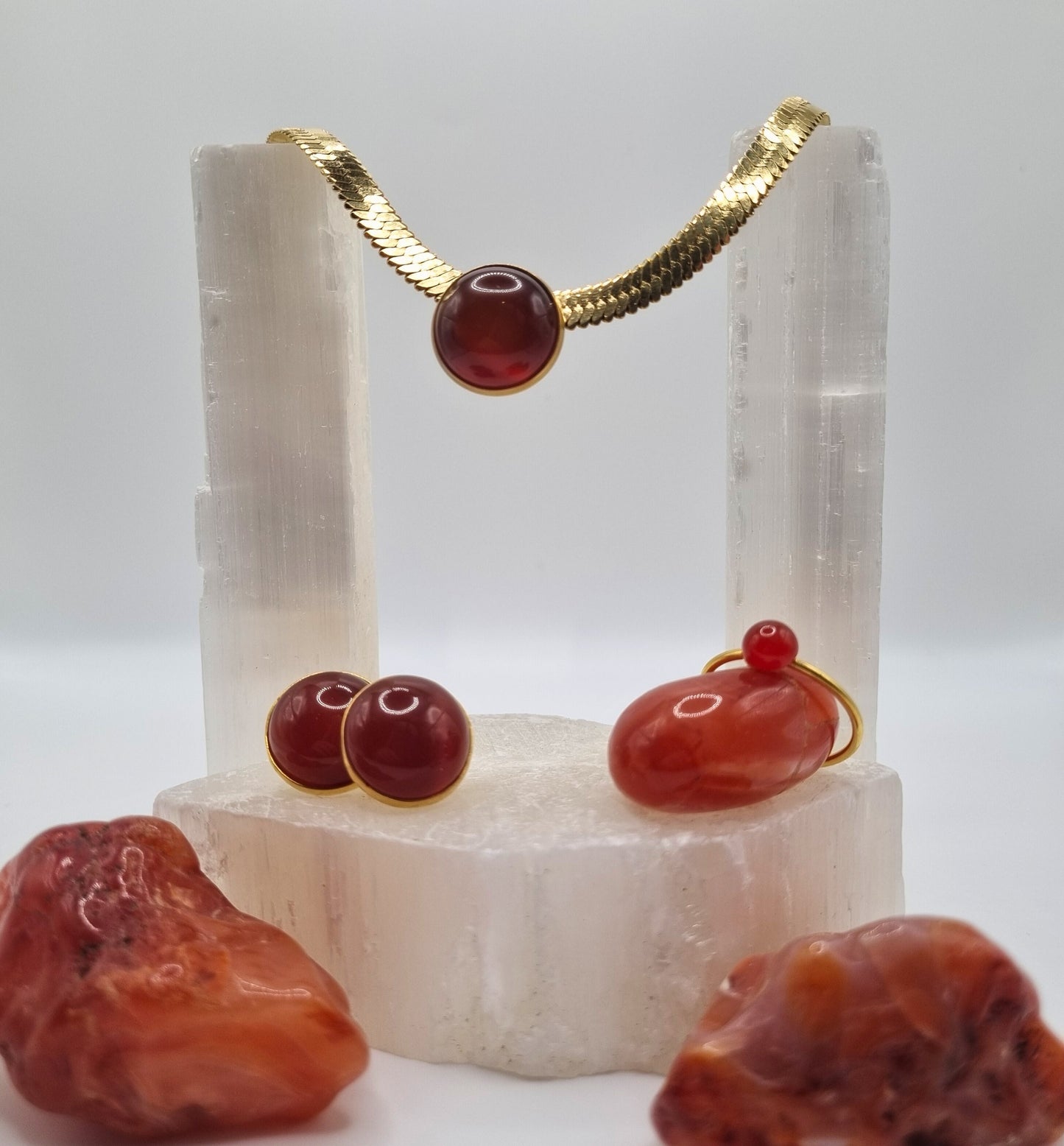 Golden statement necklace with carnelian