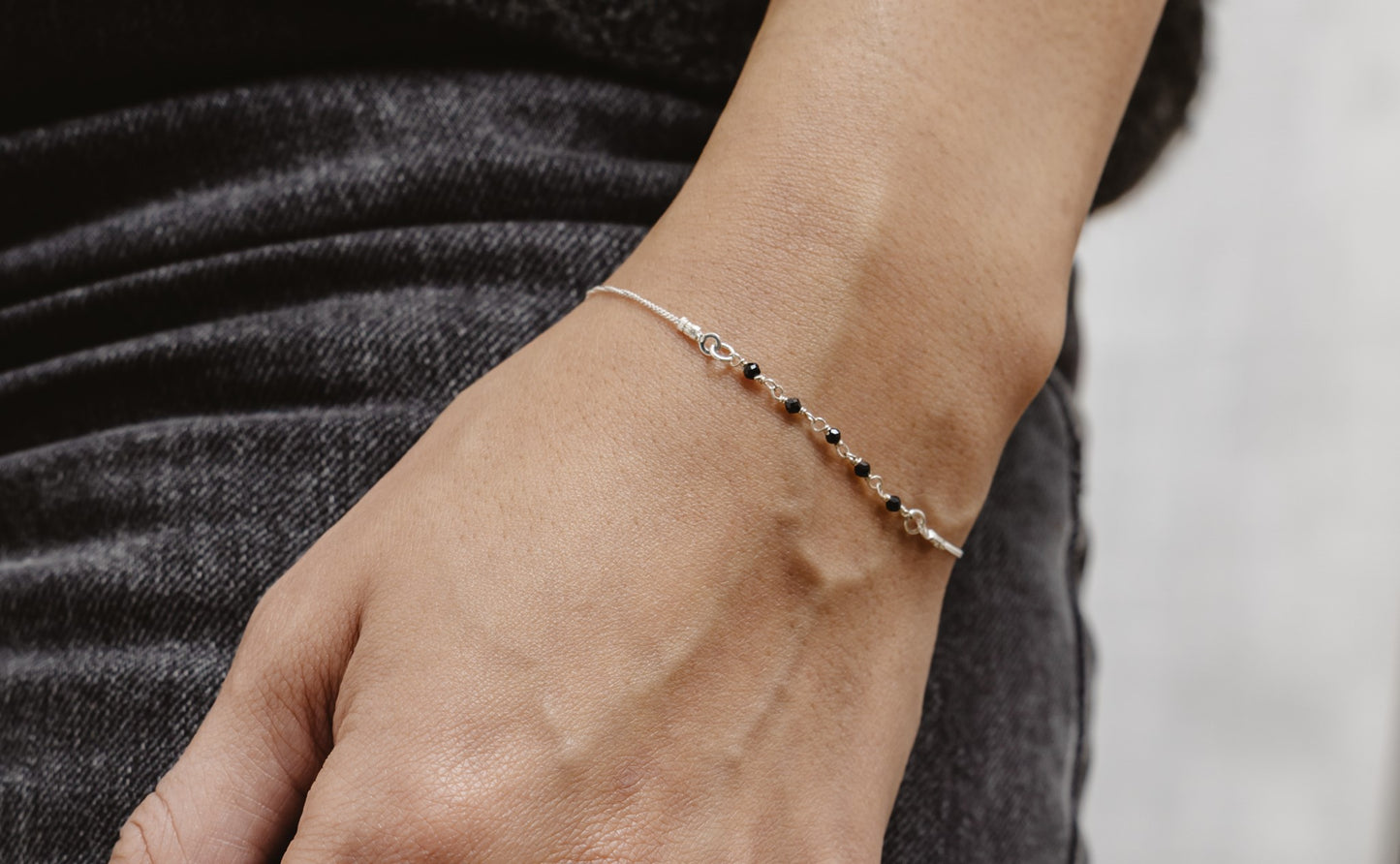 Noir Élégance - protection bracelet with tourmaline