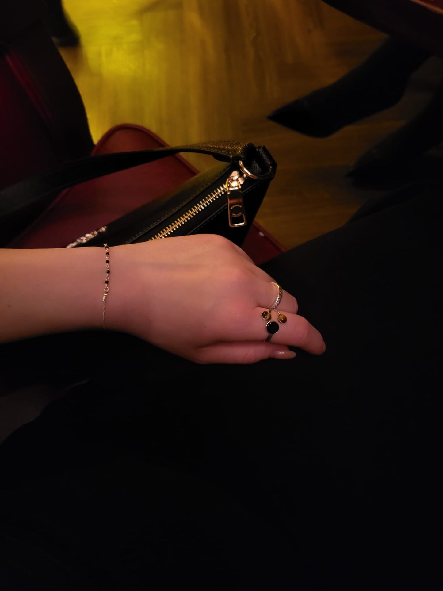 Noir Élégance - protection bracelet with tourmaline